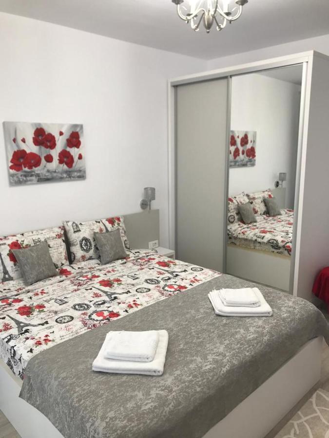 New Aparthotel Floresti Екстериор снимка